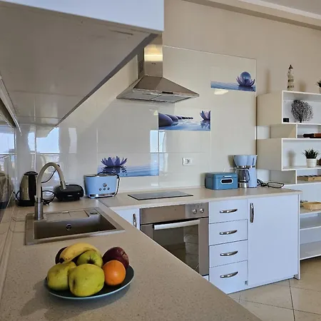 아파트 With Sea View In 227 Sarandë