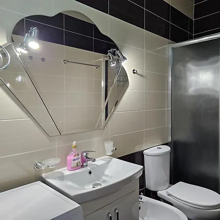 아파트 With Sea View In 227 Sarandë