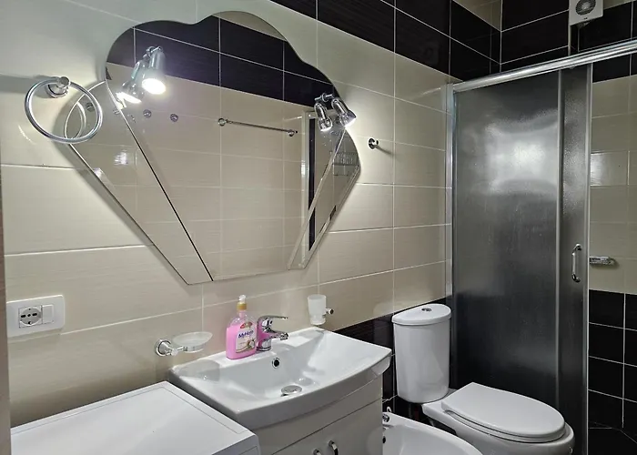 Lejlighed With Sea View In 227 Sarandë